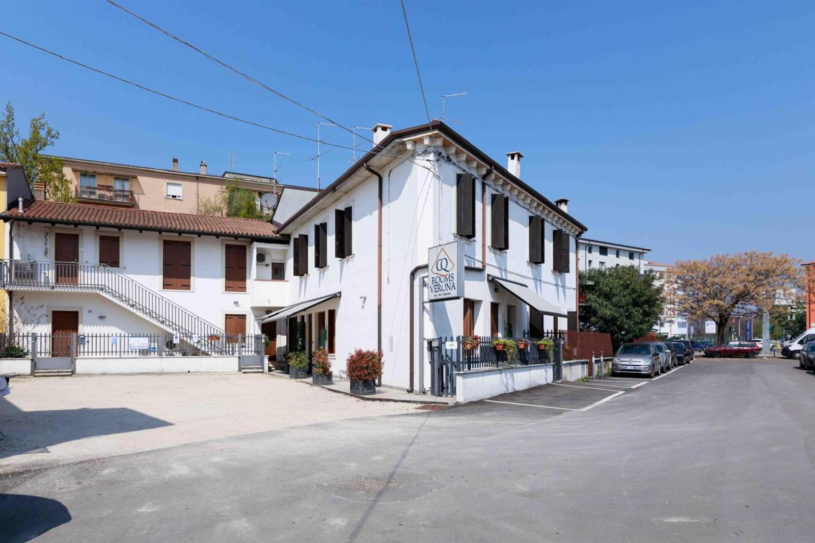 Cq Guest house 2*