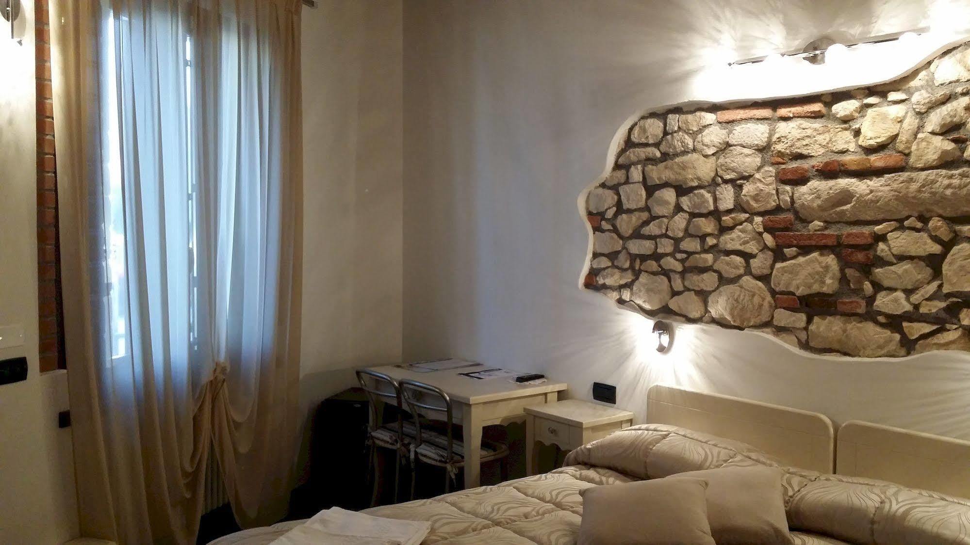 Cq Guest house 2*